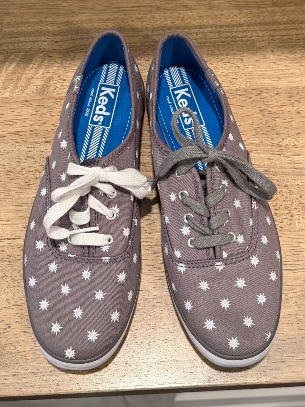 Keds Champion Gray & White Starburst Sneakers | Size 7 | Like New - Picture 6 of 11